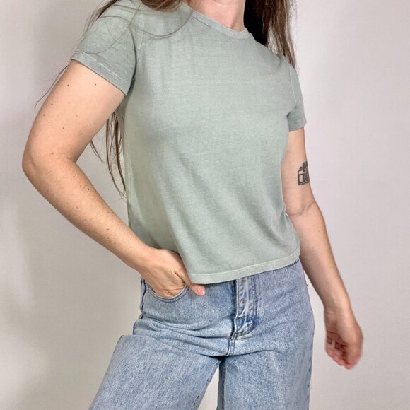 *Gap Shrunken Sage Green short-sleeved t-shirt - Picture 7 of 8